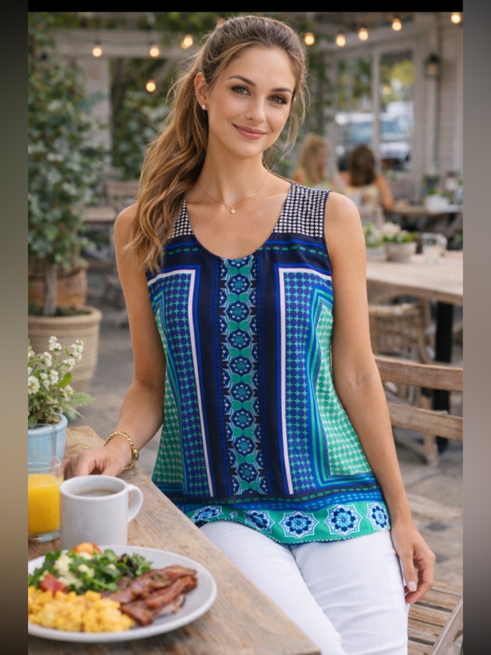 Banana Republic sleeveless blouse.  Cool and bright colors.  Women’s sz L.